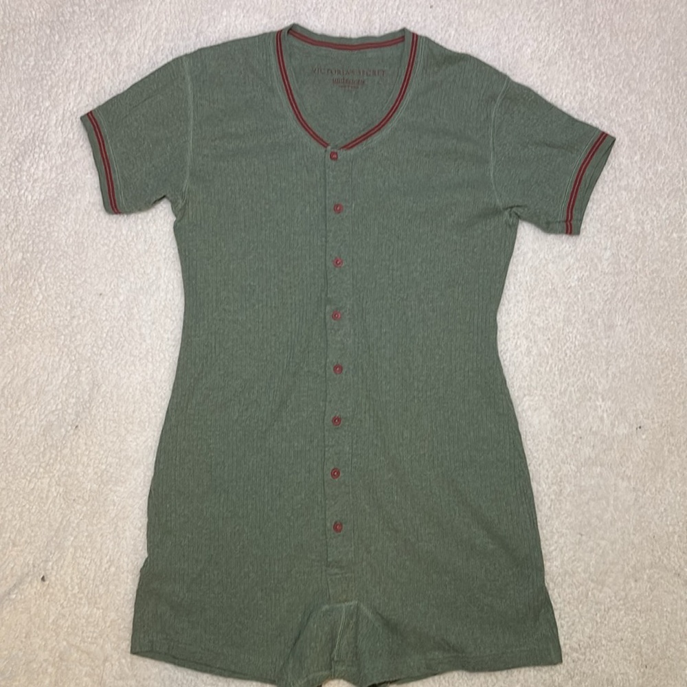 Victoria’s Secret Underware Romper Pajamas Large